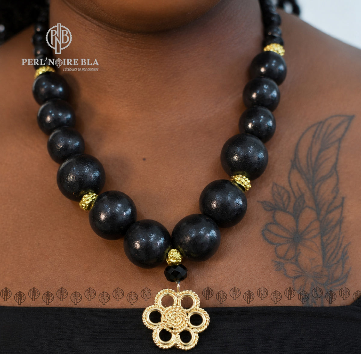 COLLIER BOIS LEGER