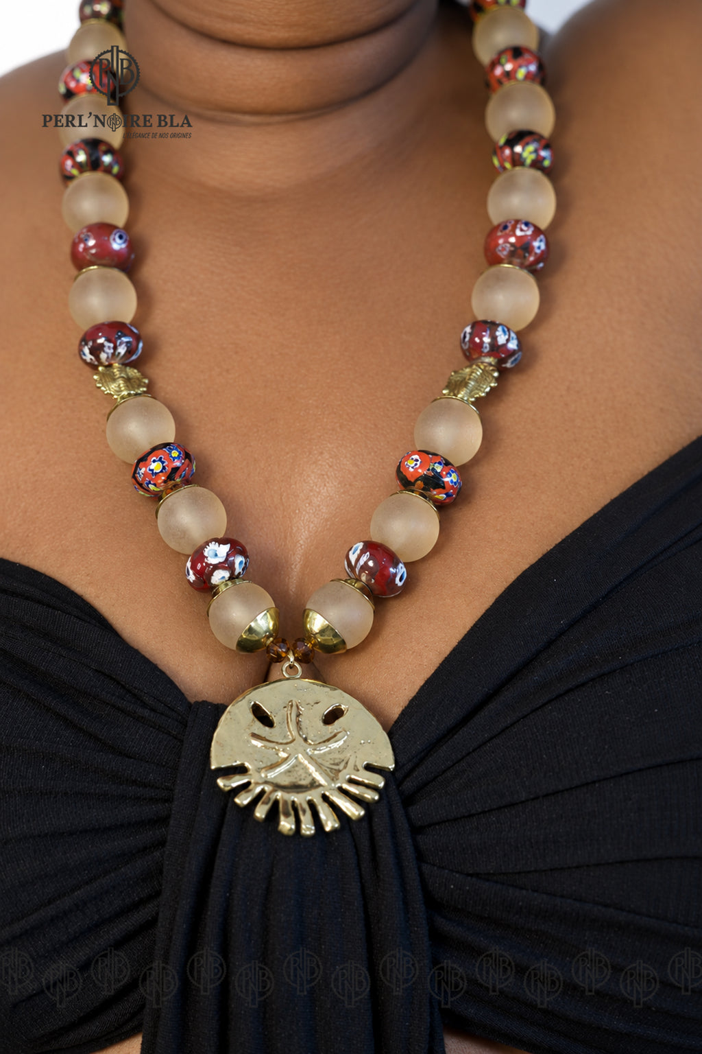 GRAND COLLIER PERLES D'ARGILE ET POIDS AKAN