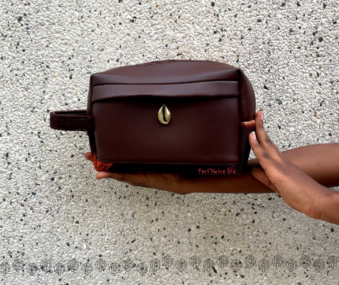 POCHETTE RAPHIA (CAURIS)
